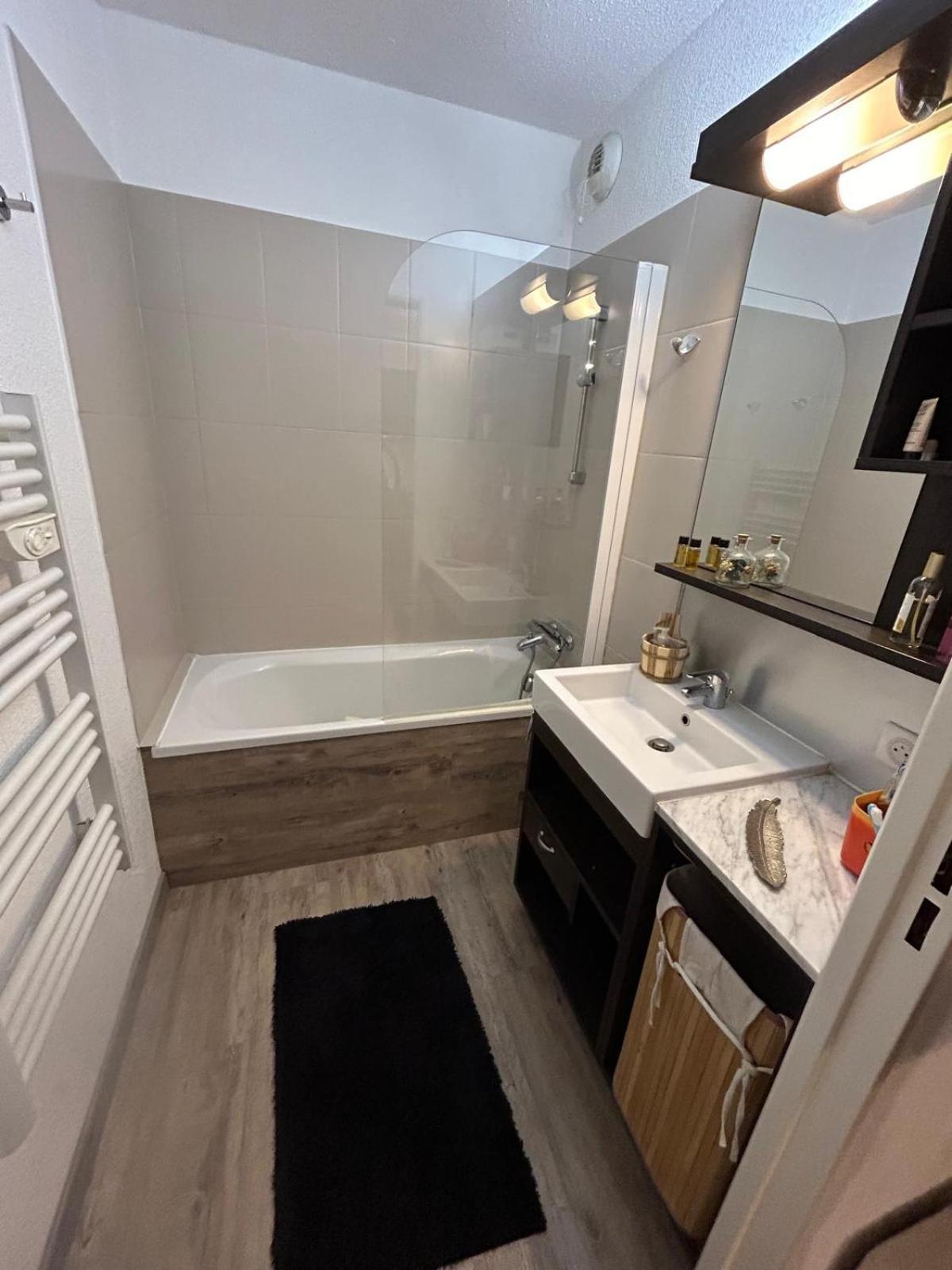 Superbe Appartement Avec Piscine Et Garage Peone ภายนอก รูปภาพ